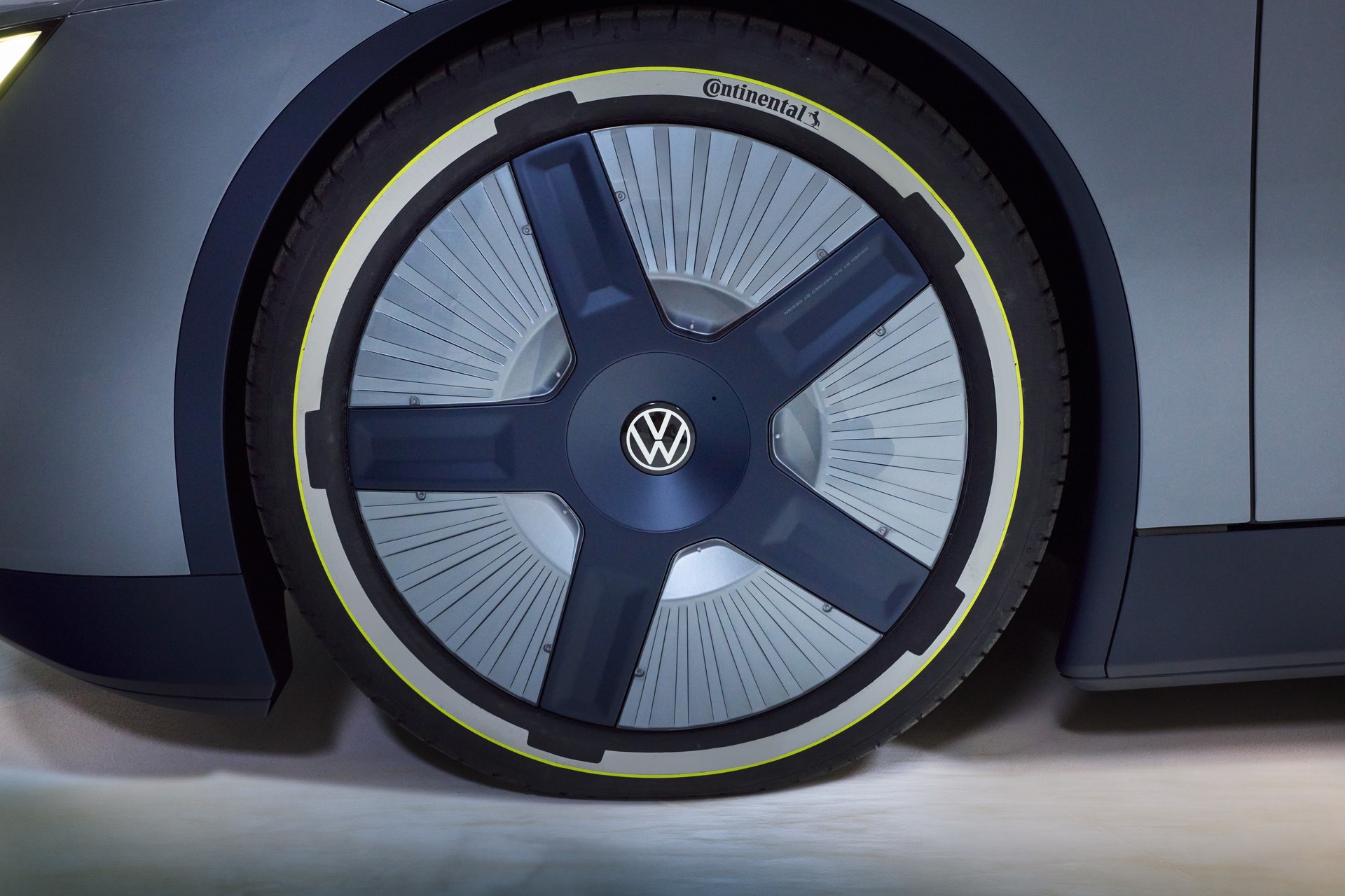 Close-up of Continental concept tyre with low rolling resistance developed for the Volkswagen Mission Efficiency record attempt